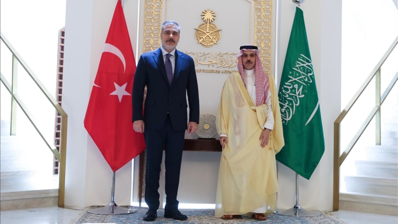 Turkey, Saudi Arabia Hold Talks on Containing Escalating Iran Conflict
